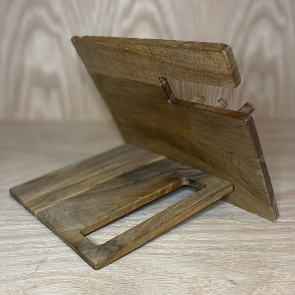 Natural Walnut Wood Phone Docking Station, Key Hooks, Coin Wallet & Watch Stand - Picture 3 of 4